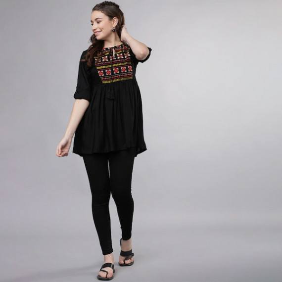 https://www.dailysales.in/products/women-black-solid-tunic