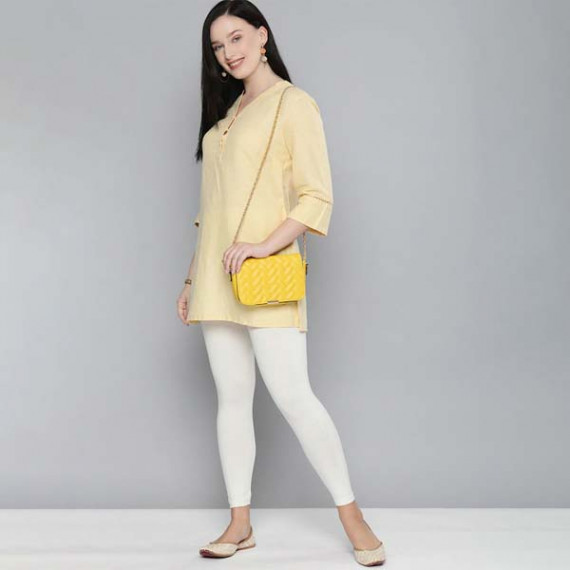 https://www.dailysales.in/products/women-off-white-solid-leggings