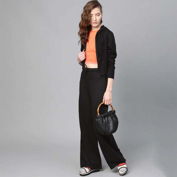 https://www.dailysales.in/products/women-black-regular-fit-solid-wide-leg-track-pants