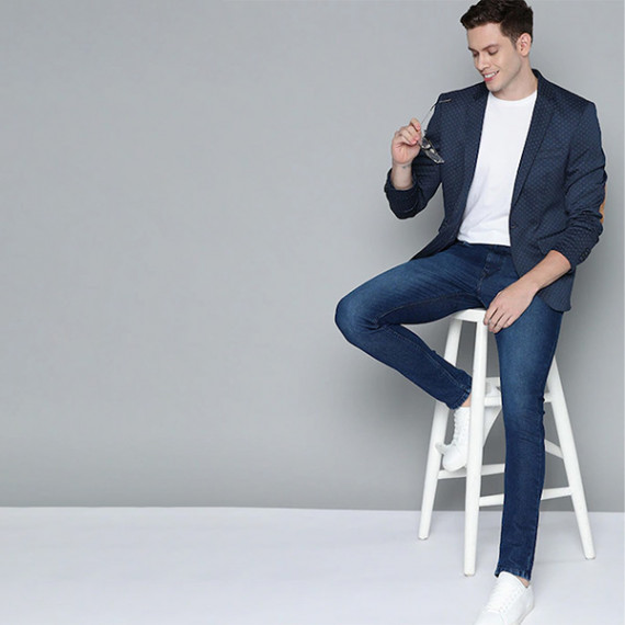 https://www.dailysales.in/products/men-navy-blue-self-design-single-breasted-blazer