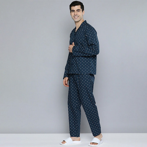 https://www.dailysales.in/products/men-navy-blue-white-printed-pure-cotton-night-suit