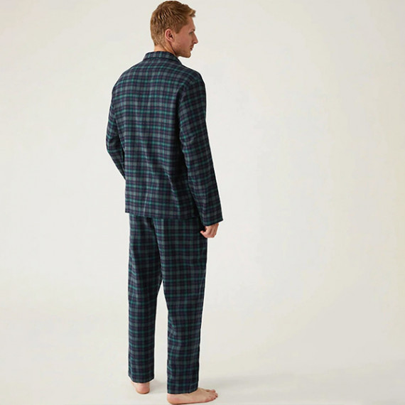 https://www.dailysales.in/products/men-green-blue-checked-night-suit