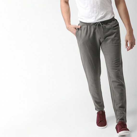 https://www.dailysales.in/products/men-grey-regular-fit-solid-track-pants
