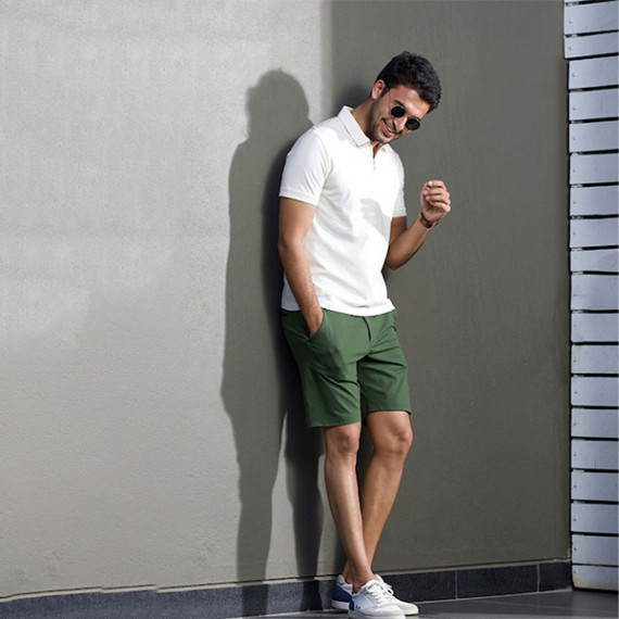 https://www.dailysales.in/products/men-green-4way-stretch-chino-shorts