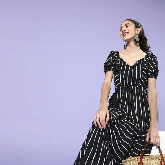 https://www.dailysales.in/products/black-white-striped-crepe-maxi-dress