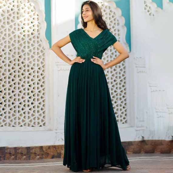 https://www.dailysales.in/products/green-embellished-maxi-dress
